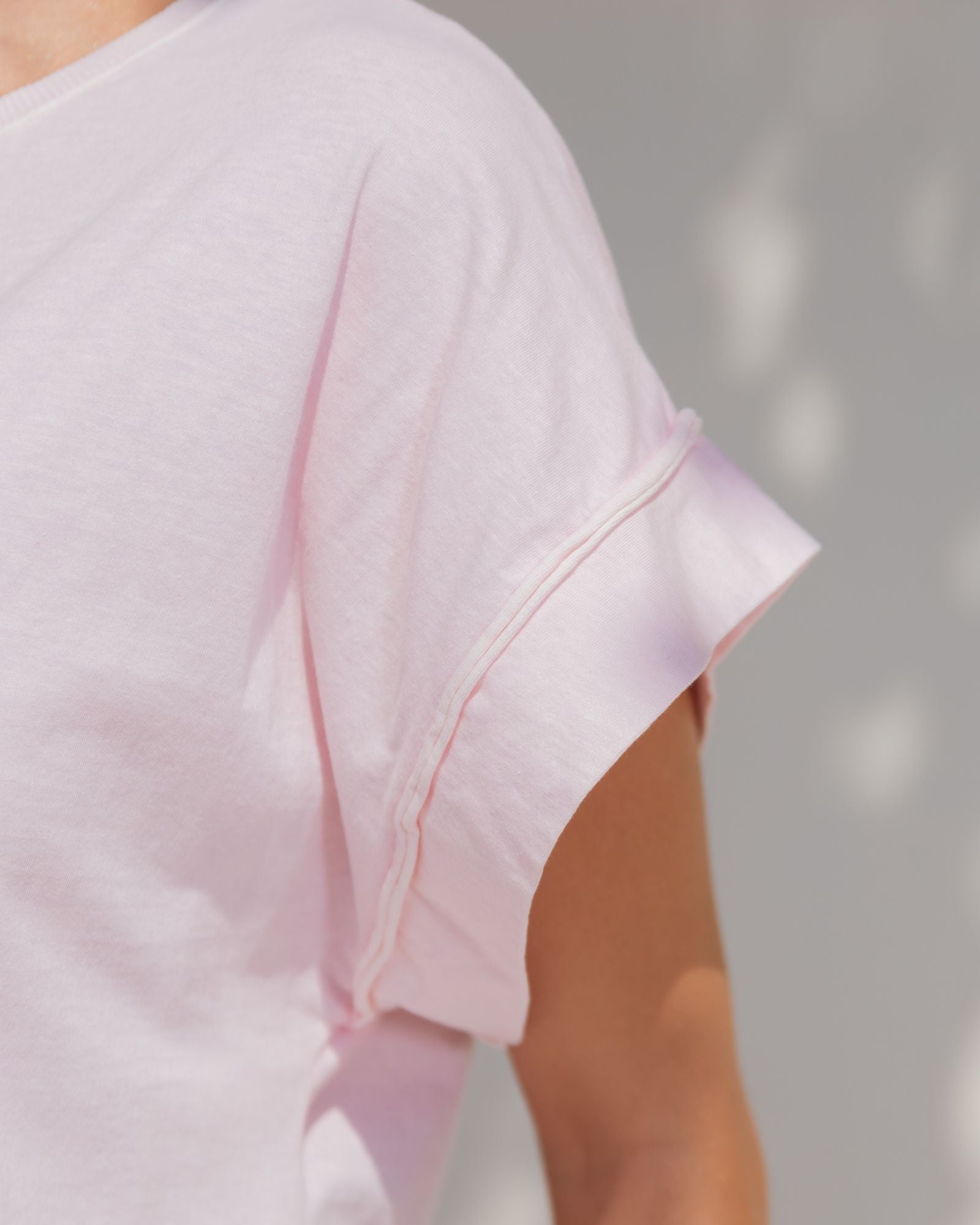 T-shirt Estonada com Acabamento a Fio