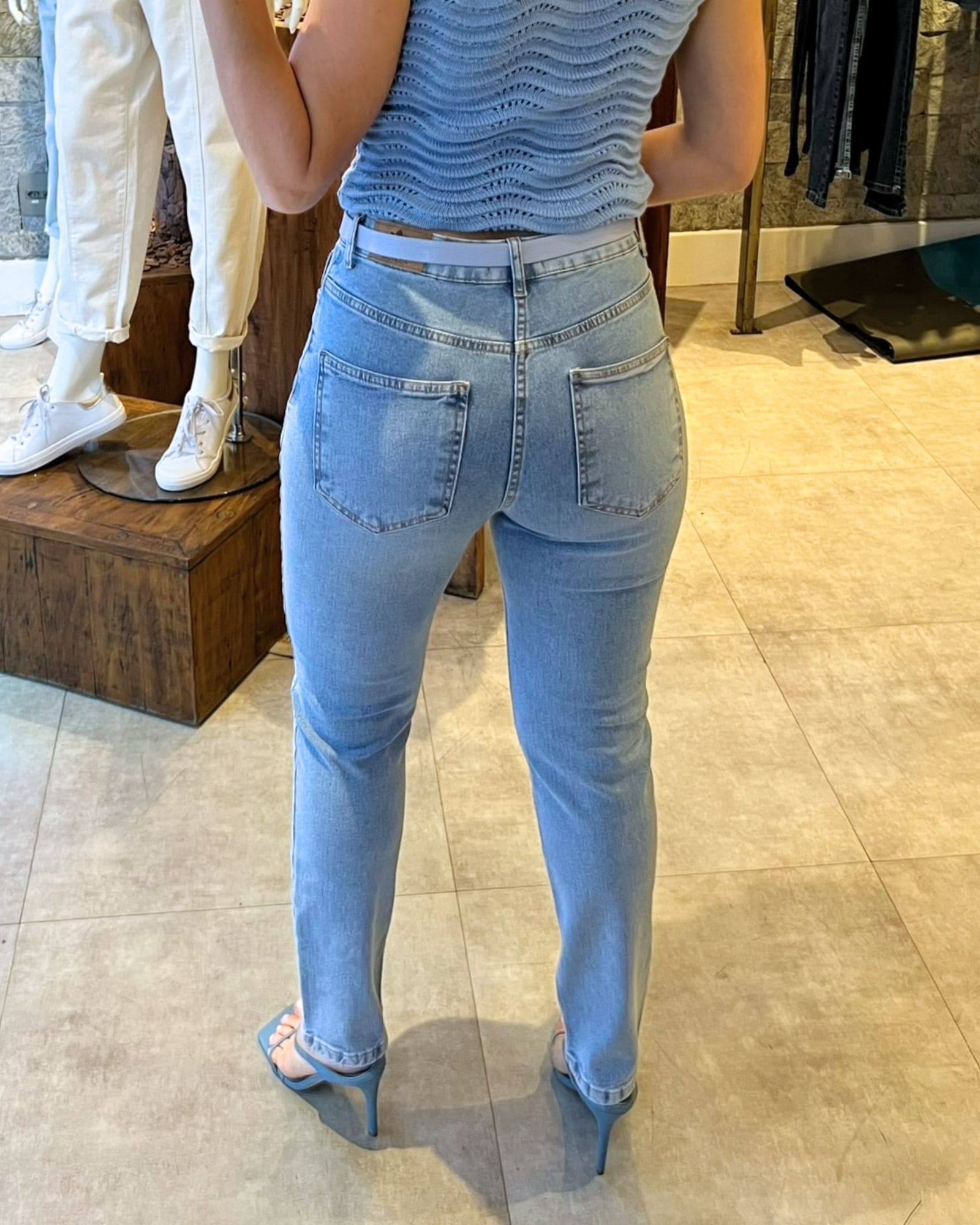 Calça Slim Jeans Lavagem Clara