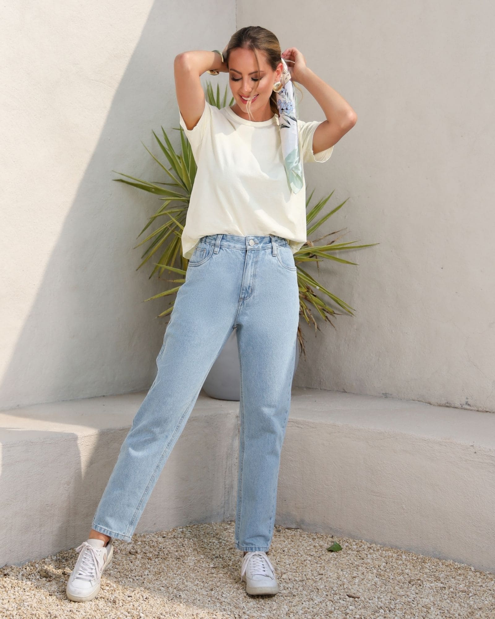 Calça Mom Jeans com Elástico Interno