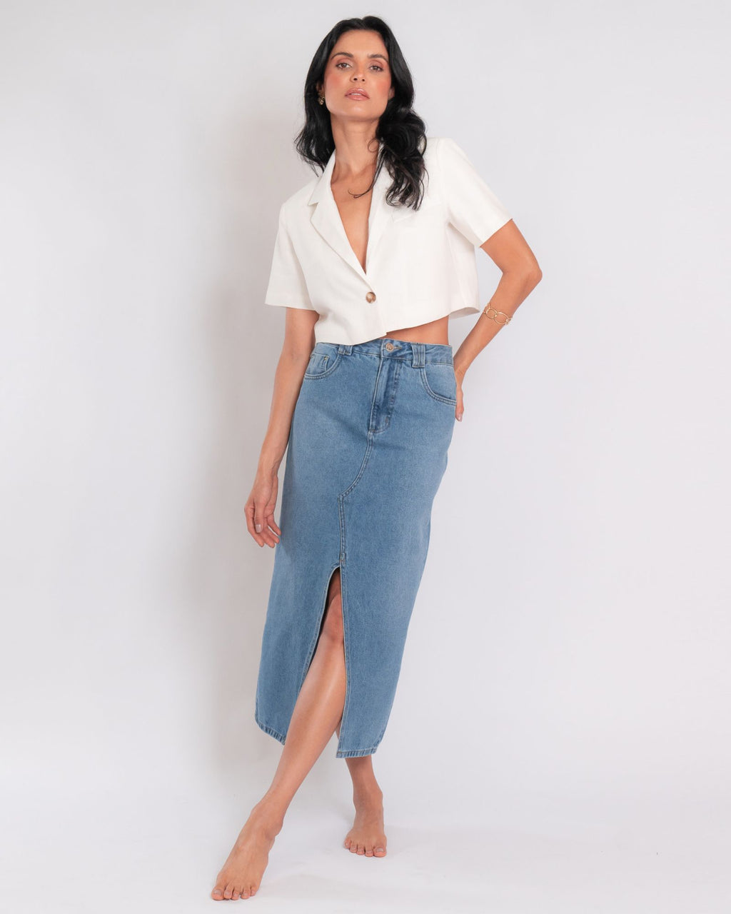 Saia Jeans Midi com Fenda Frontal
