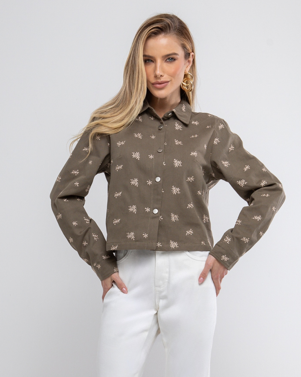 Camisa sarja bordada