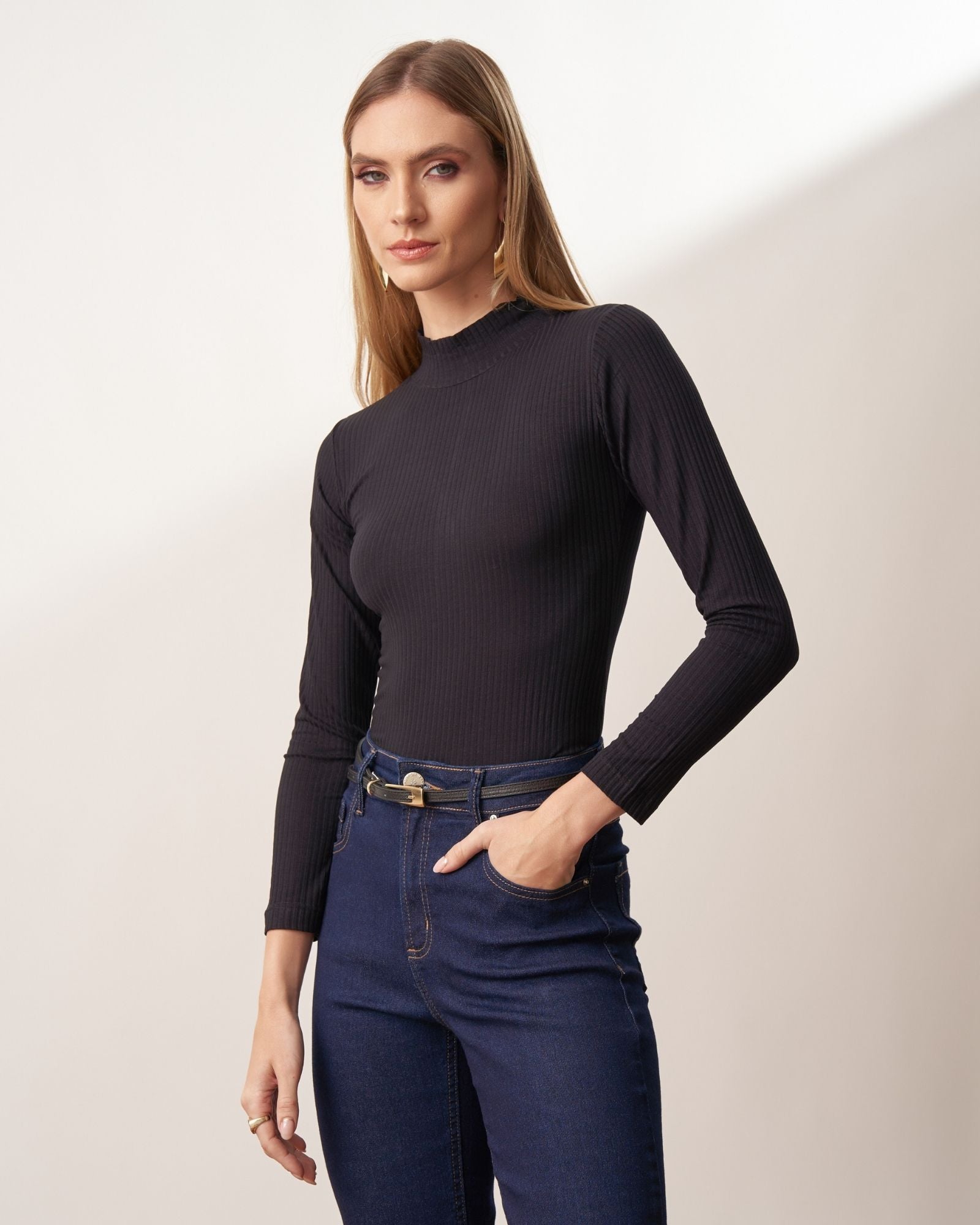 Blusa Malha Canelada Gola Alta