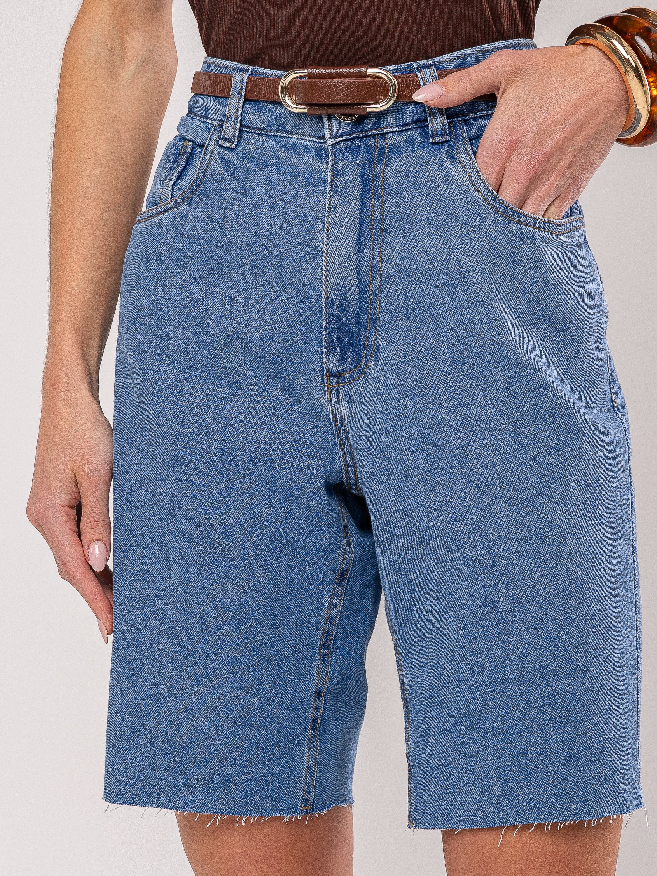 Bermuda com barra a fio