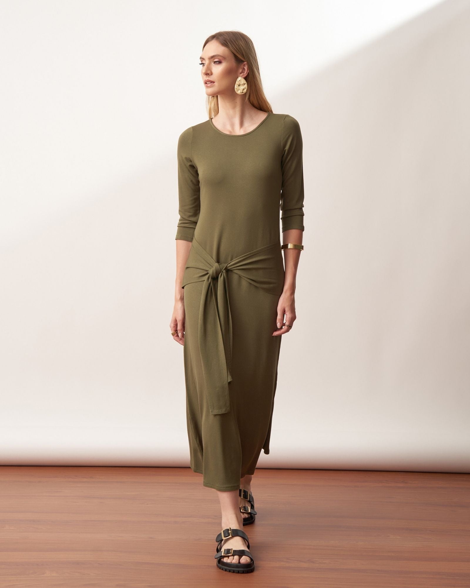 Vestido Longo em Malha com Amarração