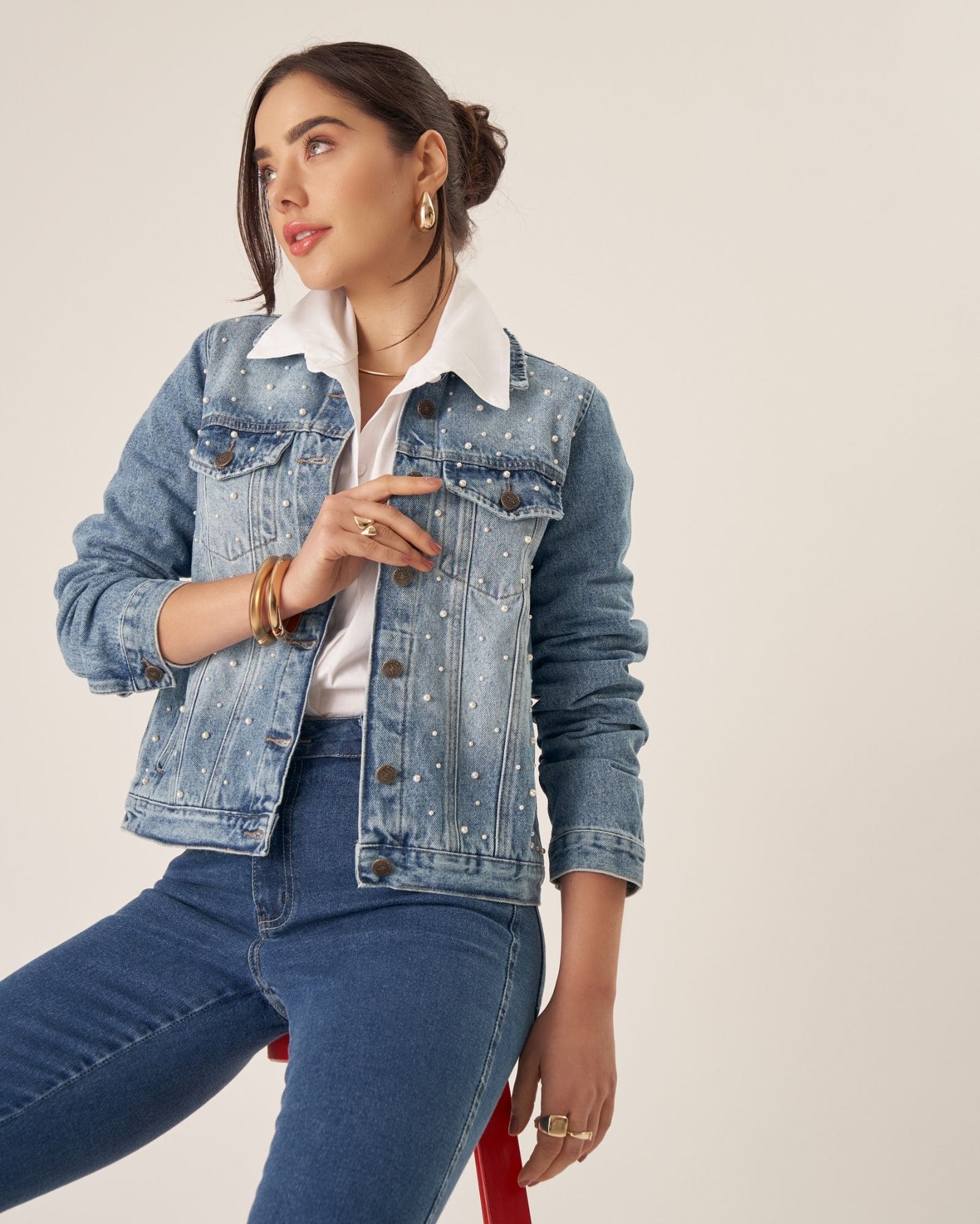 Jaqueta Jeans Tradicional com Pérolas