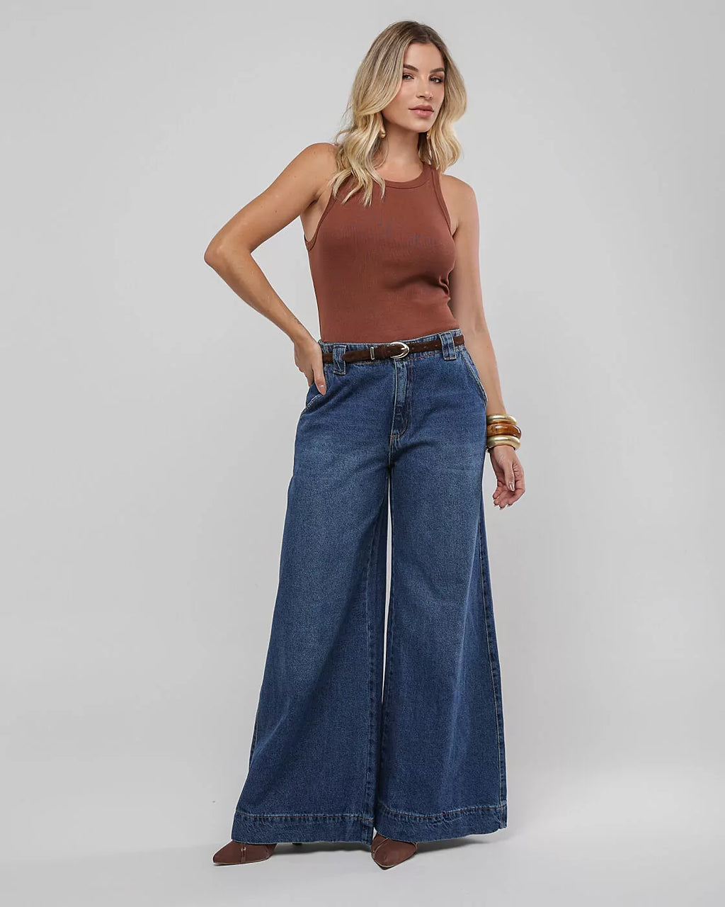 Ultra wide leg
