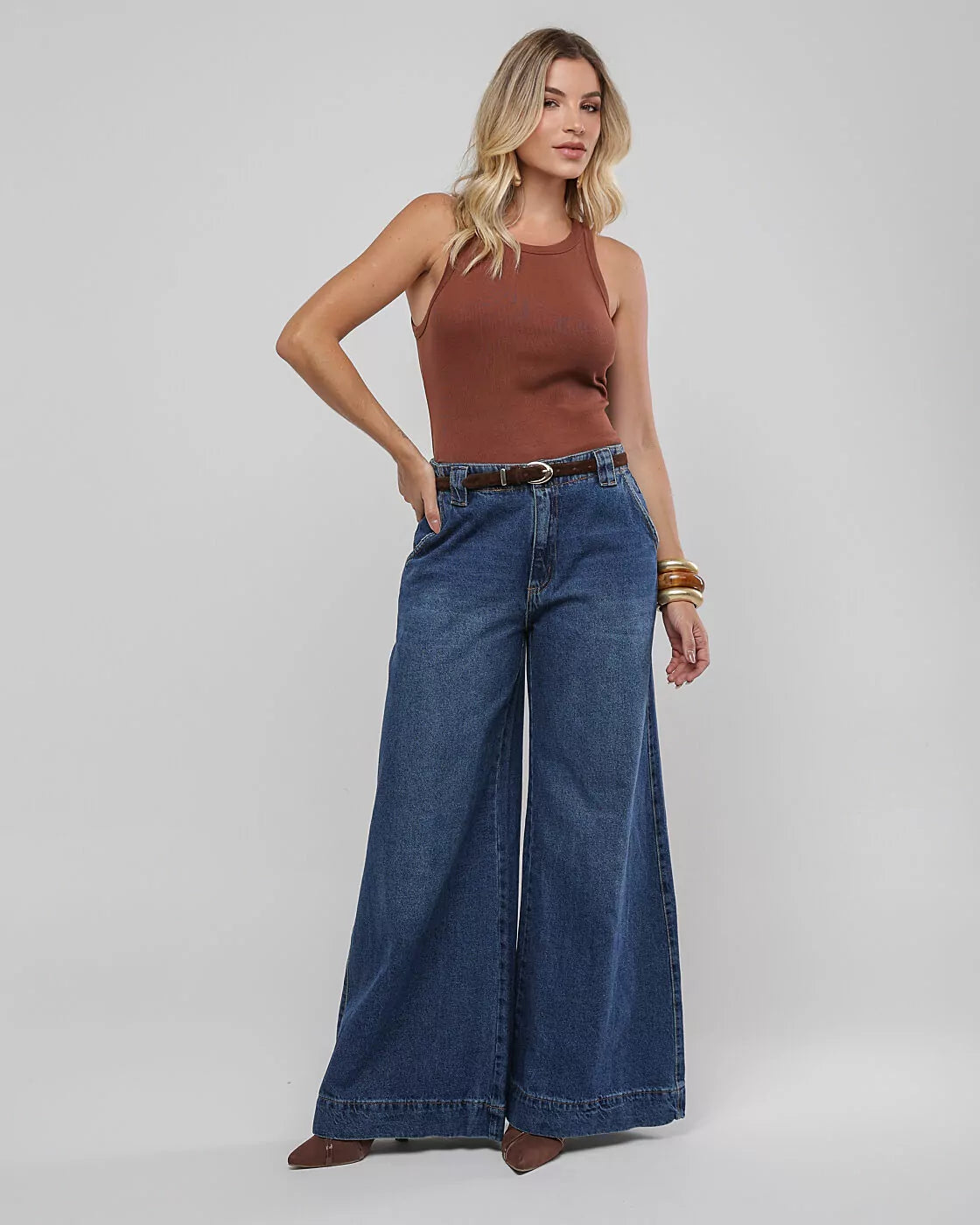 Ultra wide leg