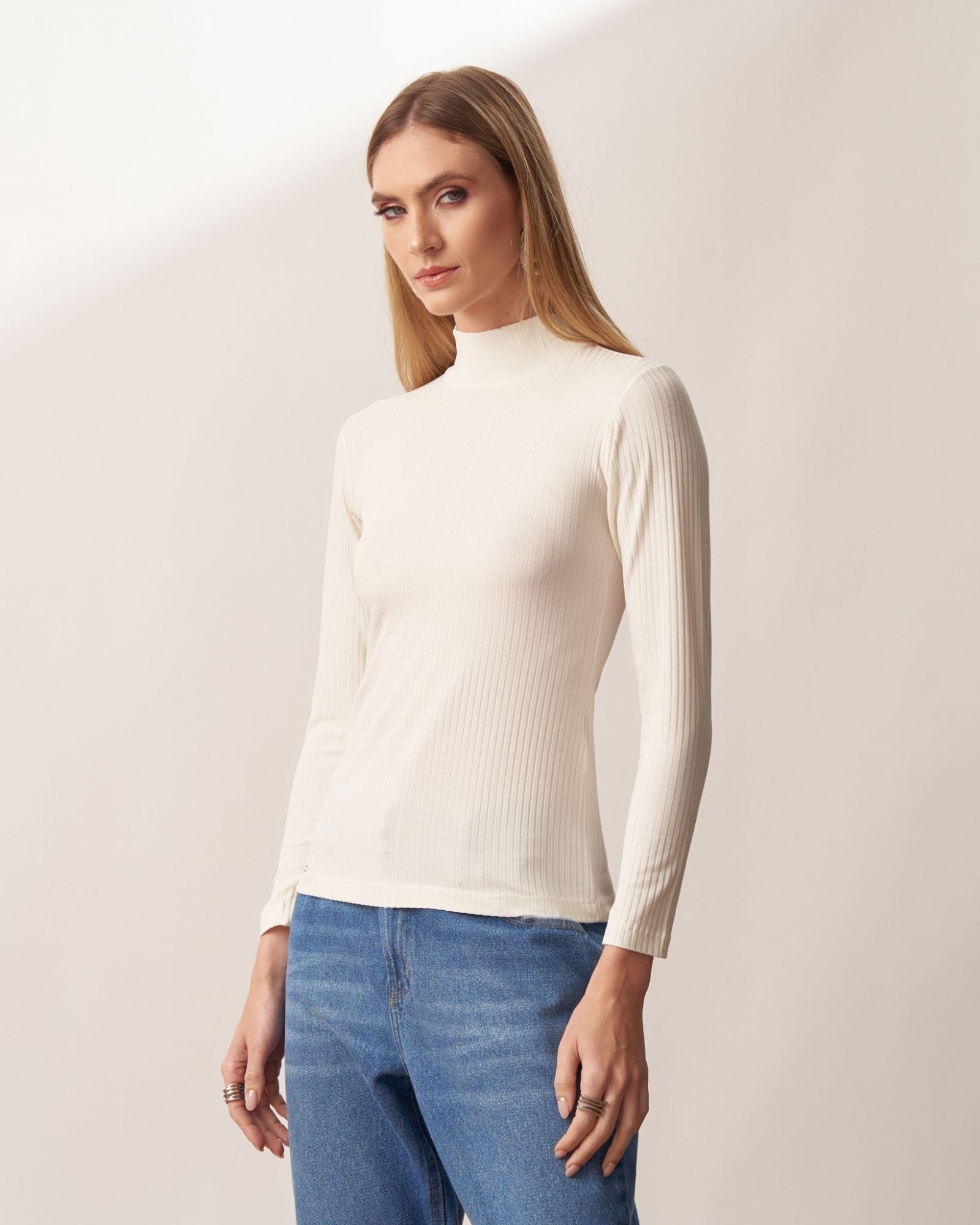 Blusa Malha Canelada Gola Alta