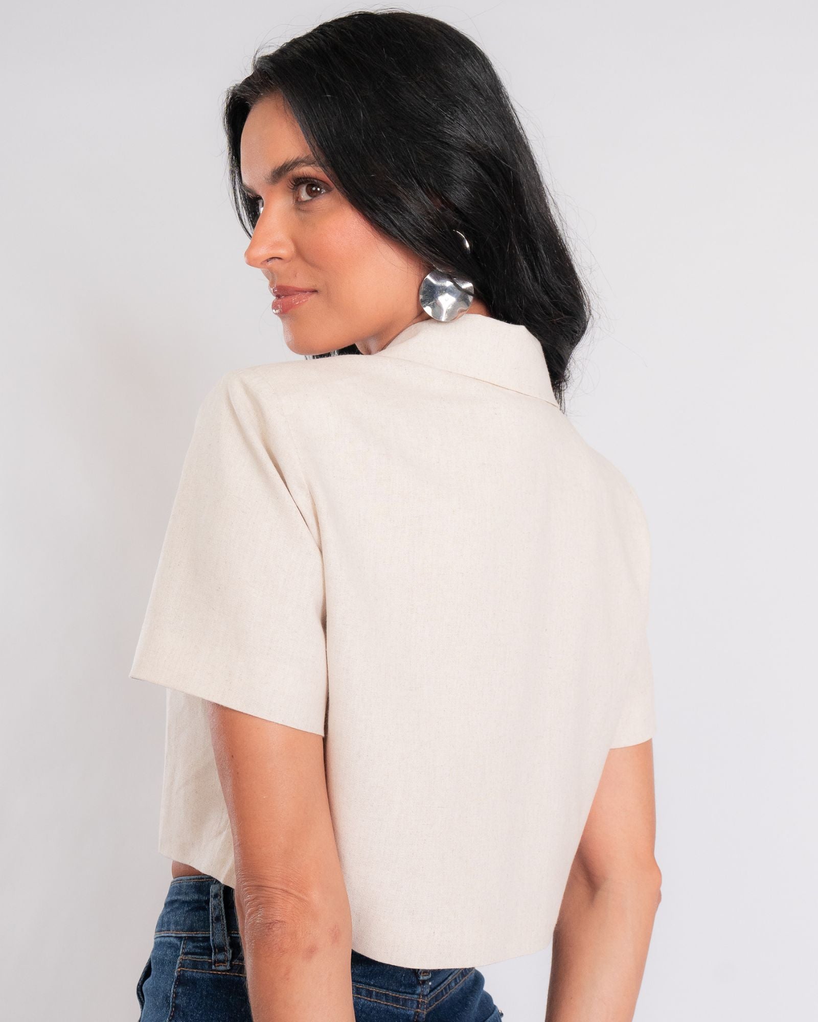 Blazer de Linho Cropped com Ombreiras