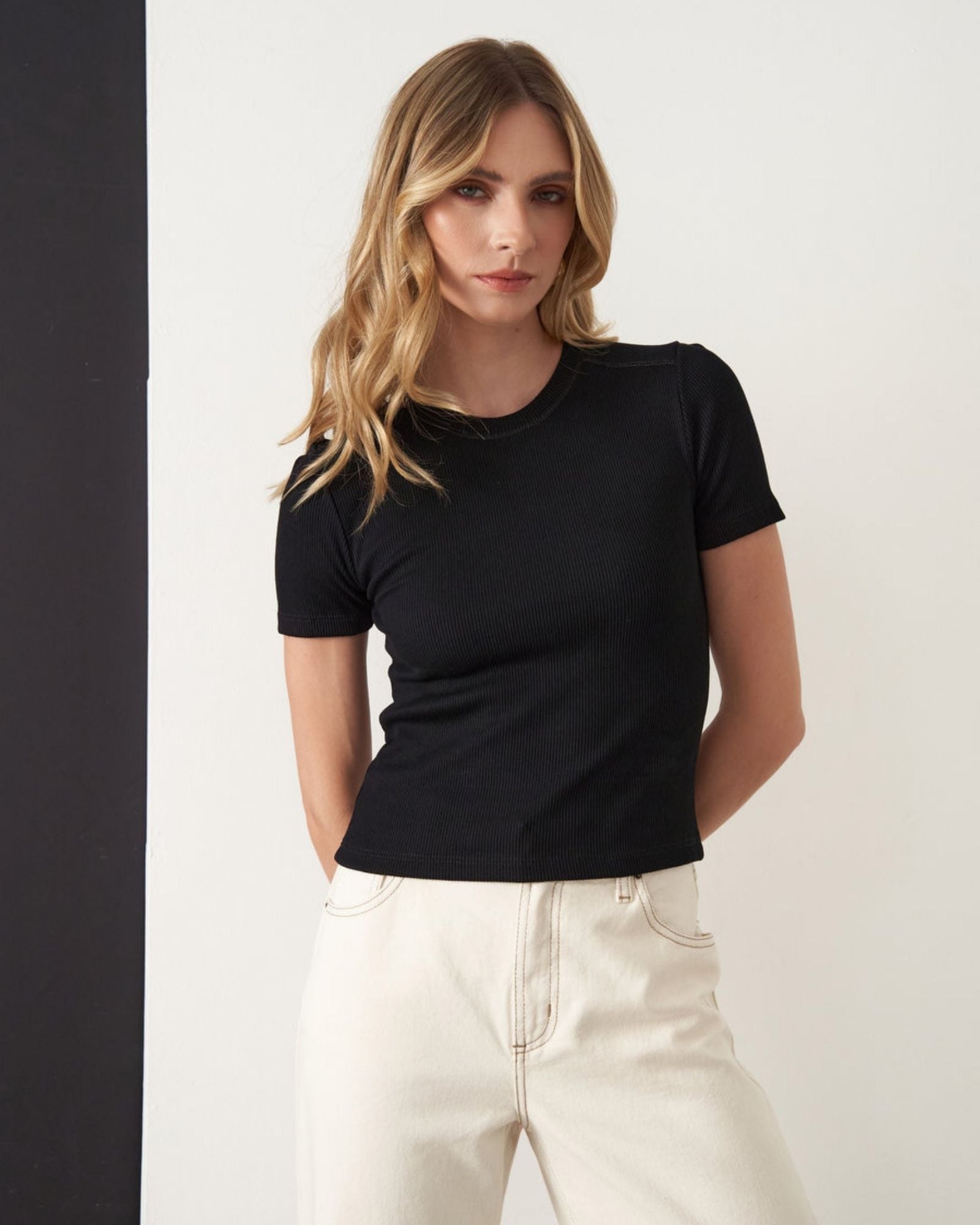 Blusa Canelada Básica Manga Curta