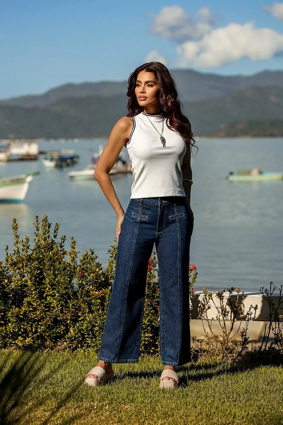 Wide Leg Com Recortes
