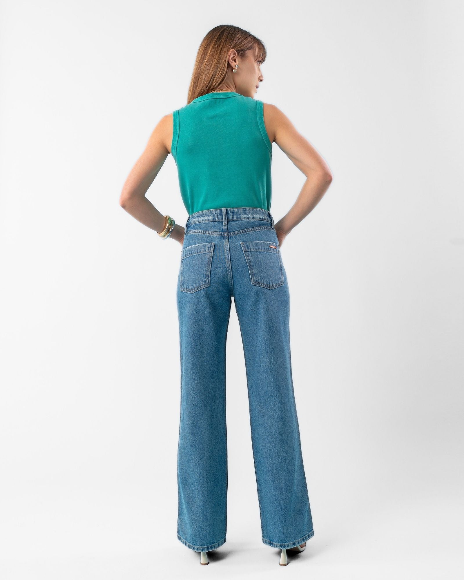 Calça Wide Leg Jeans com Lavagem Média