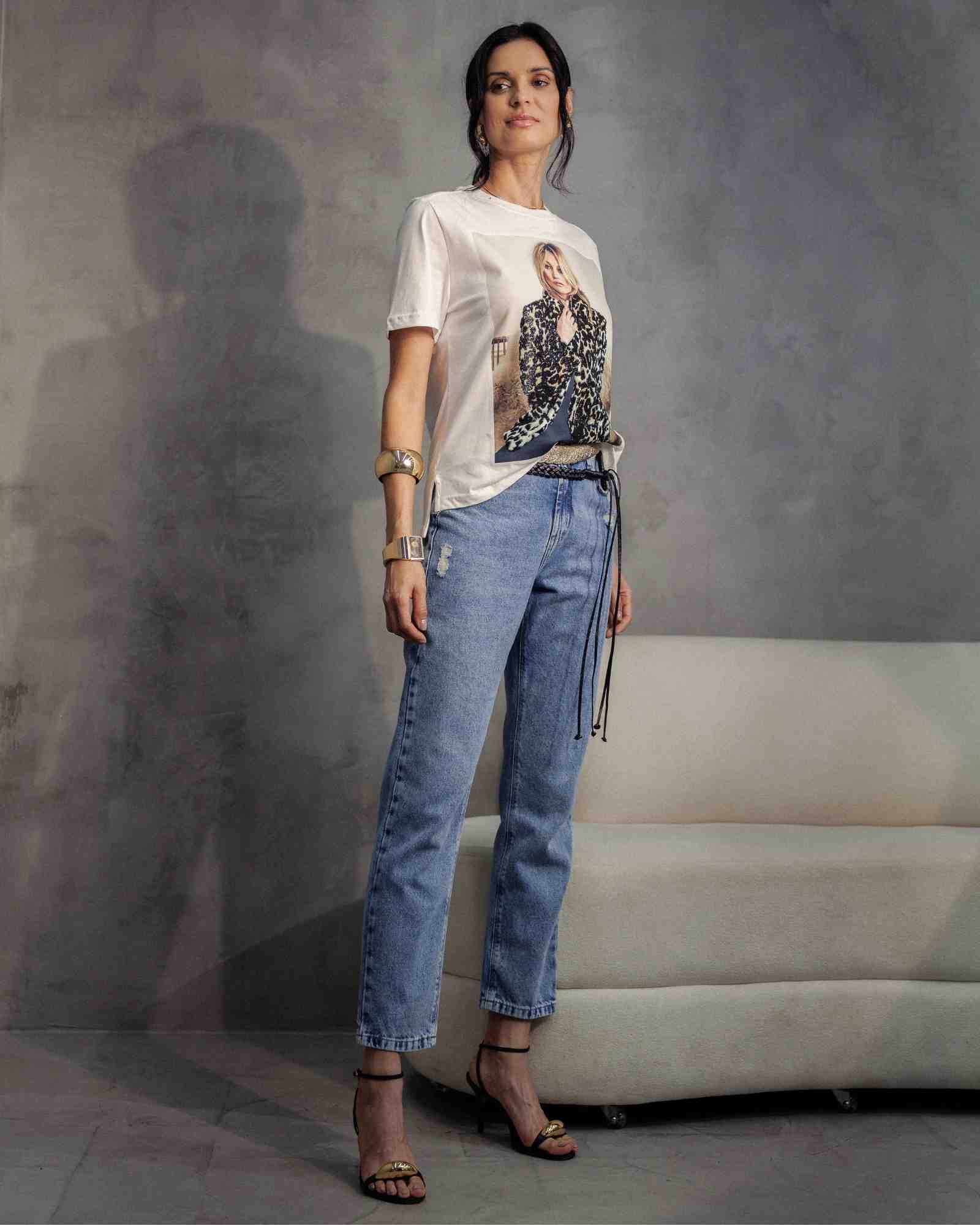 Calça Mom Jeans Lavagem Marmorizada