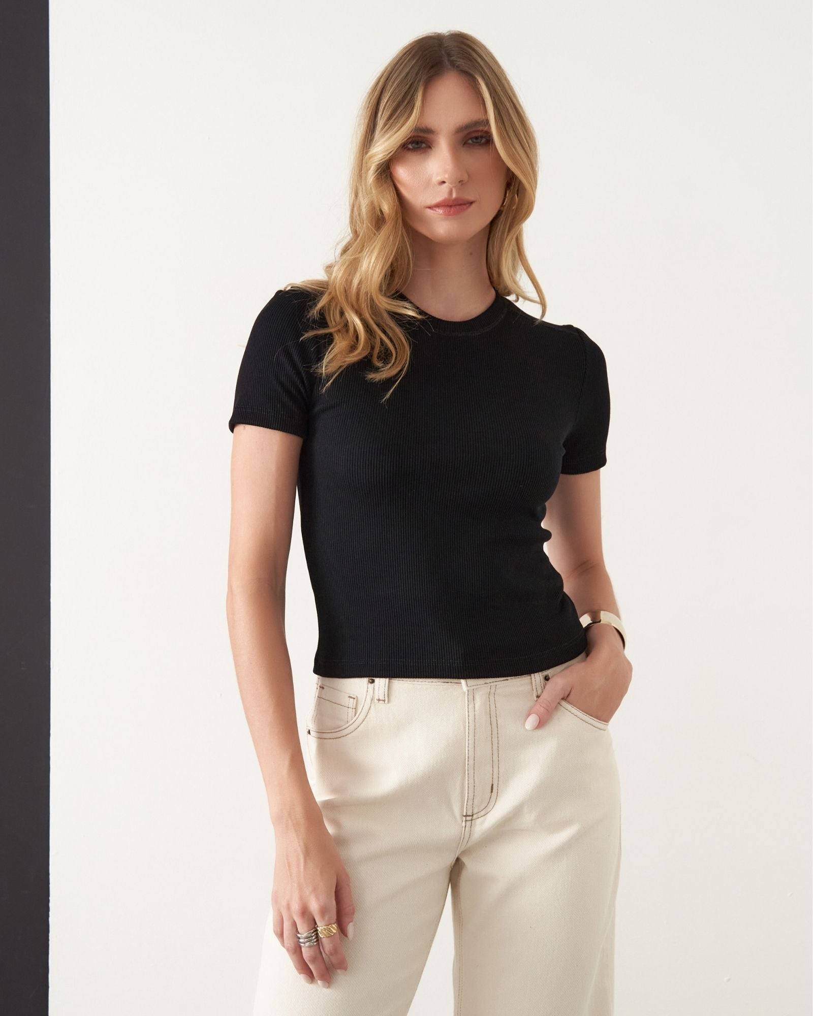 Blusa Canelada Básica Manga Curta