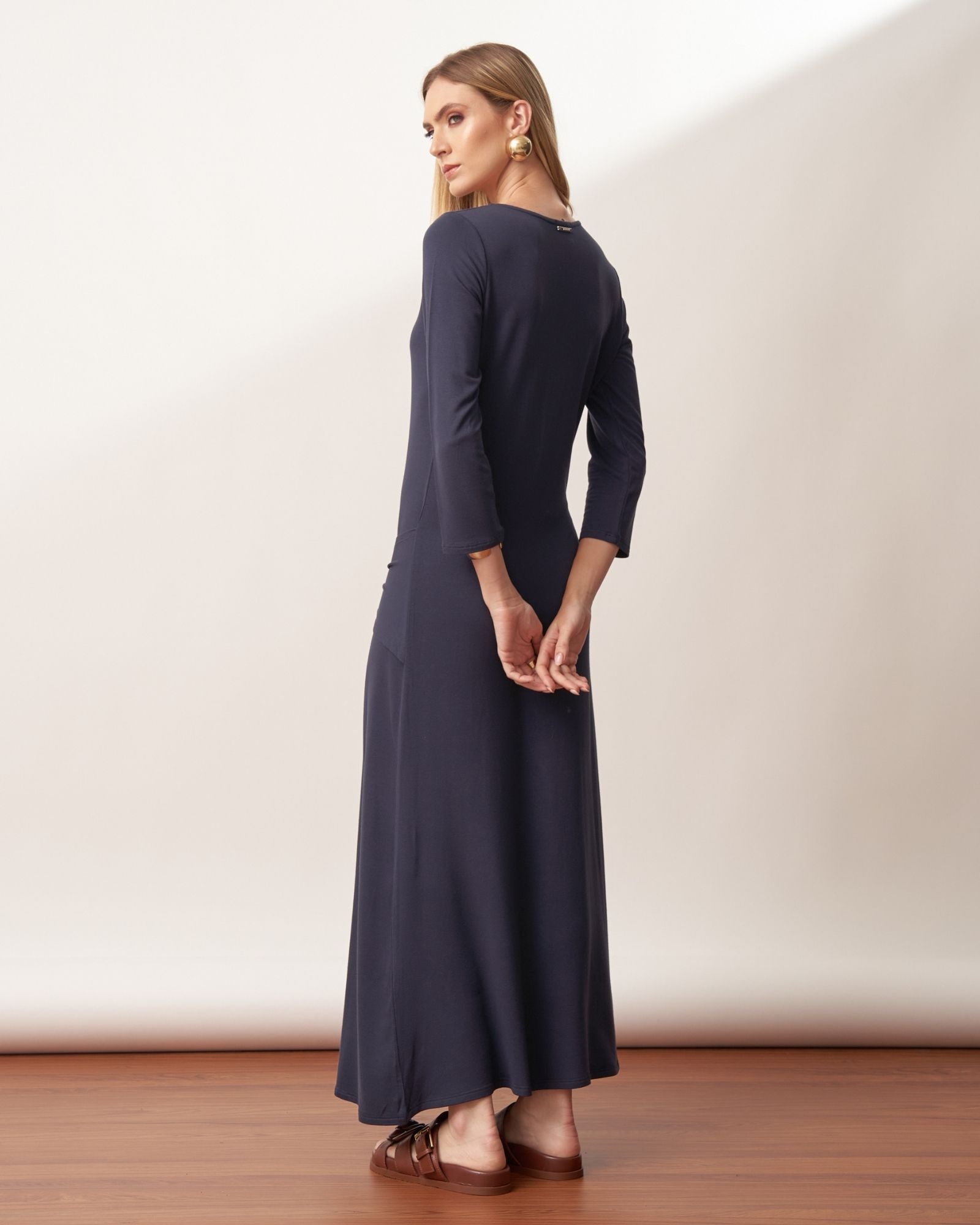 Vestido Longo em Malha com Amarração