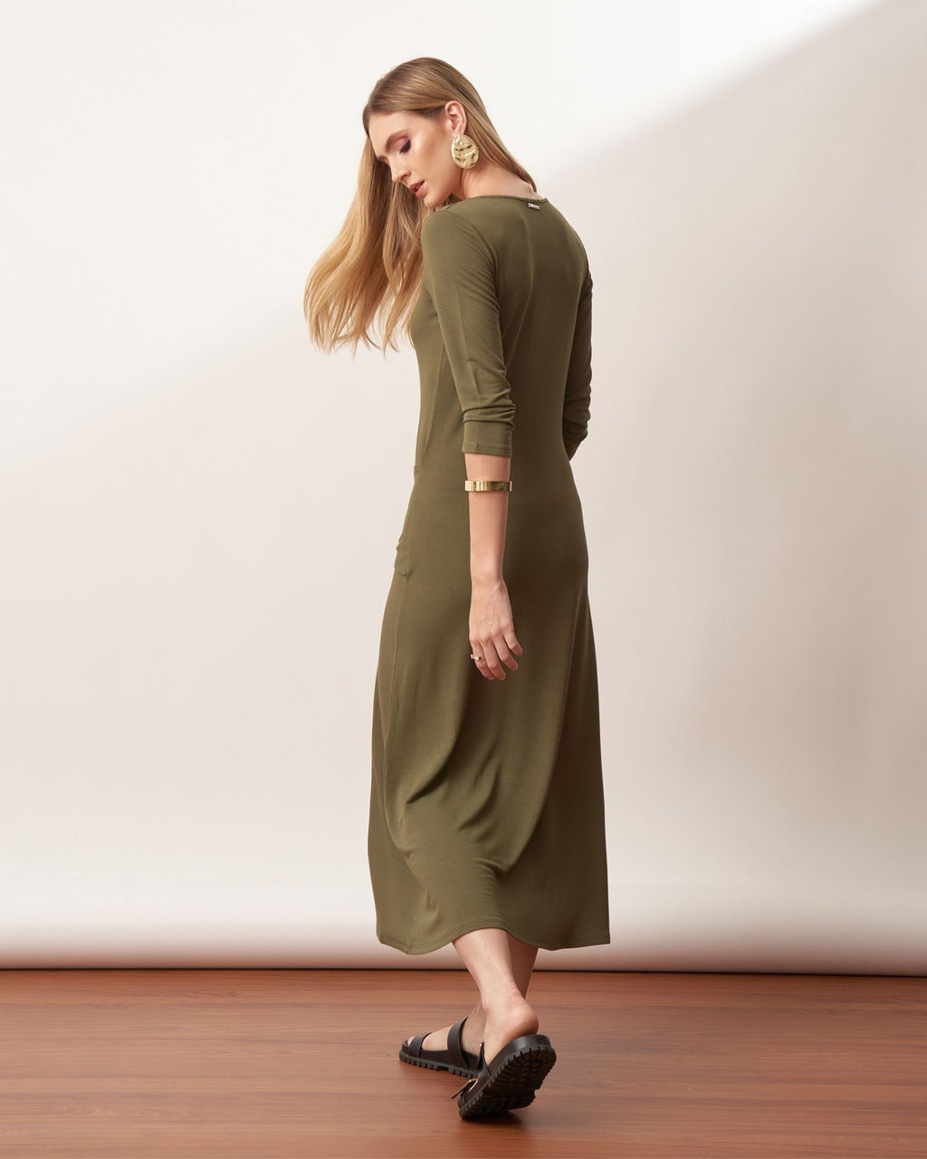 Vestido Longo em Malha com Amarração