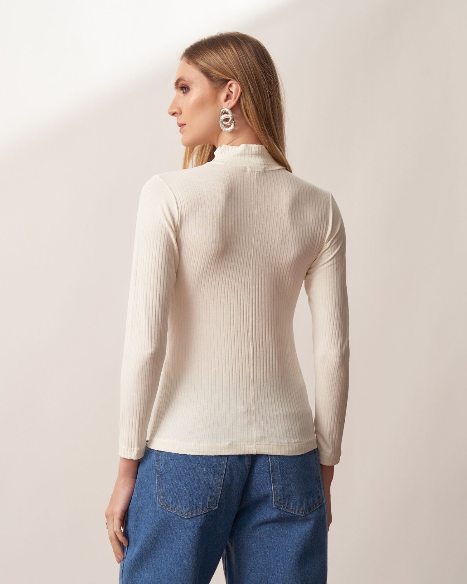 Blusa Malha Canelada Gola Alta