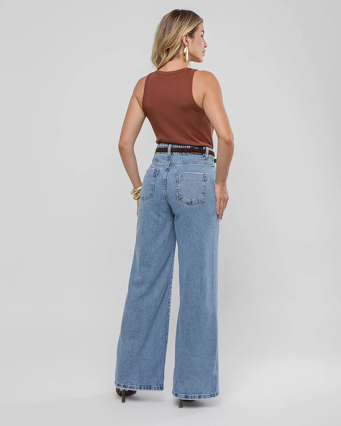 Wide leg média