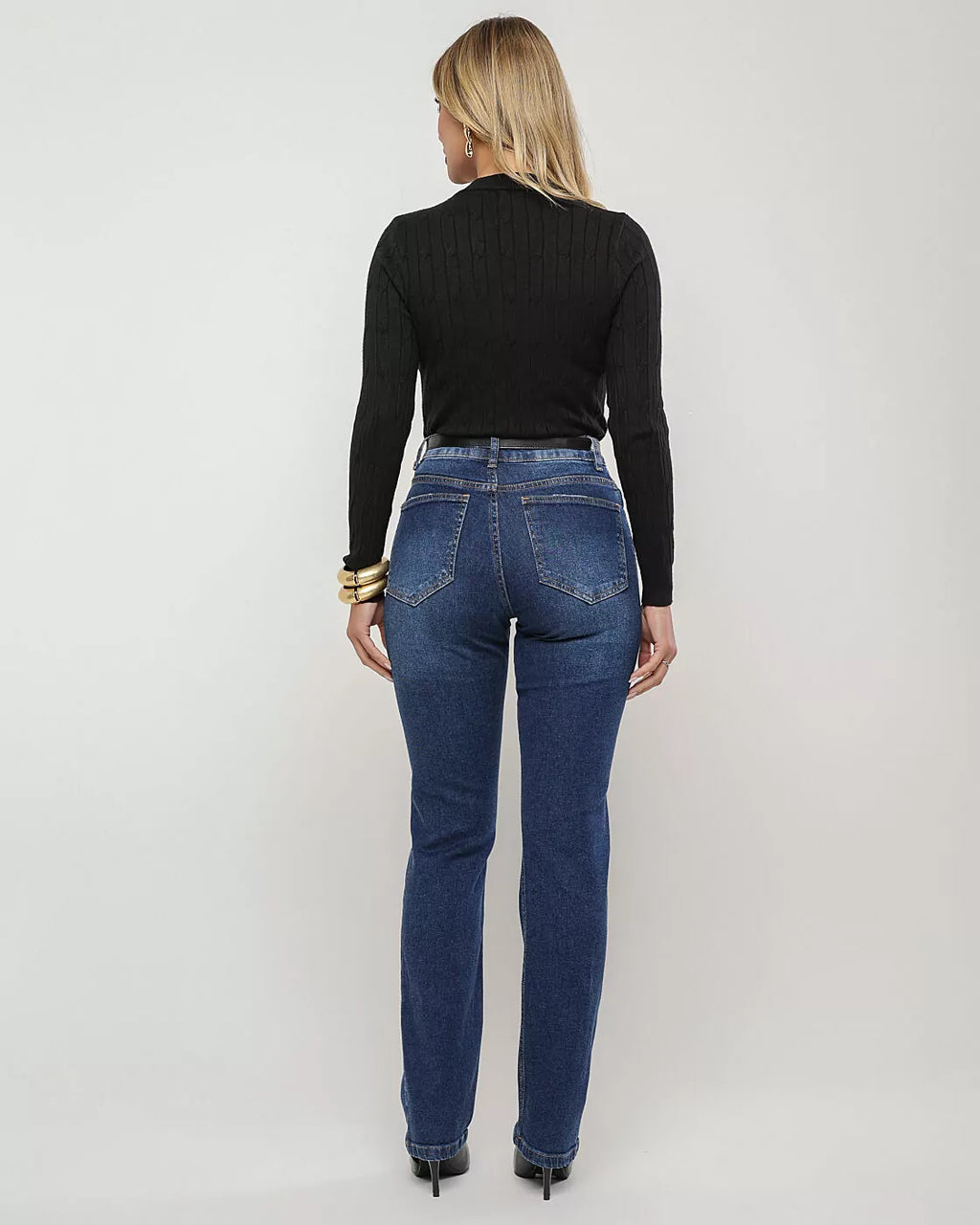 Calça reta com lycra
