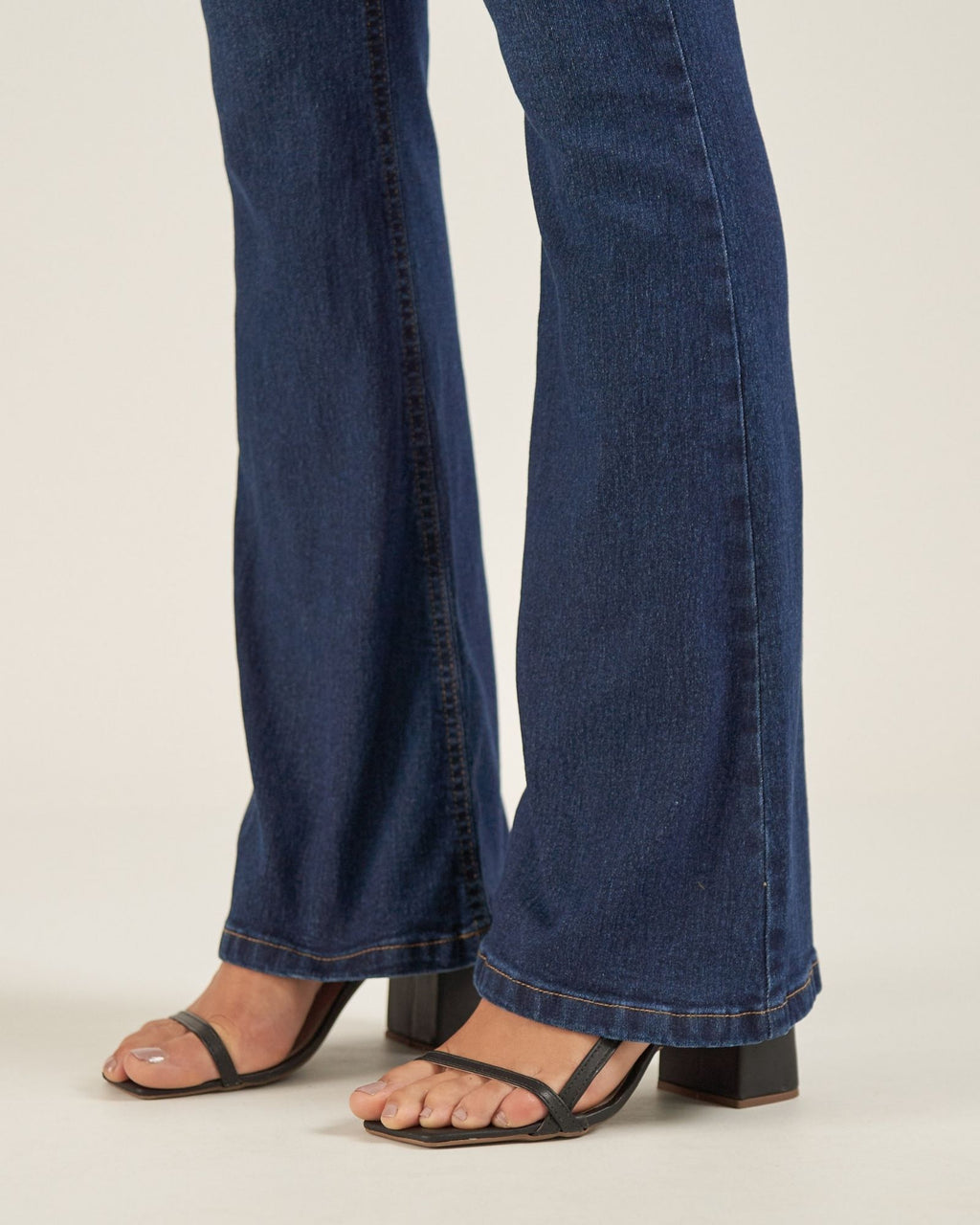 Bootcut Basic Jeans