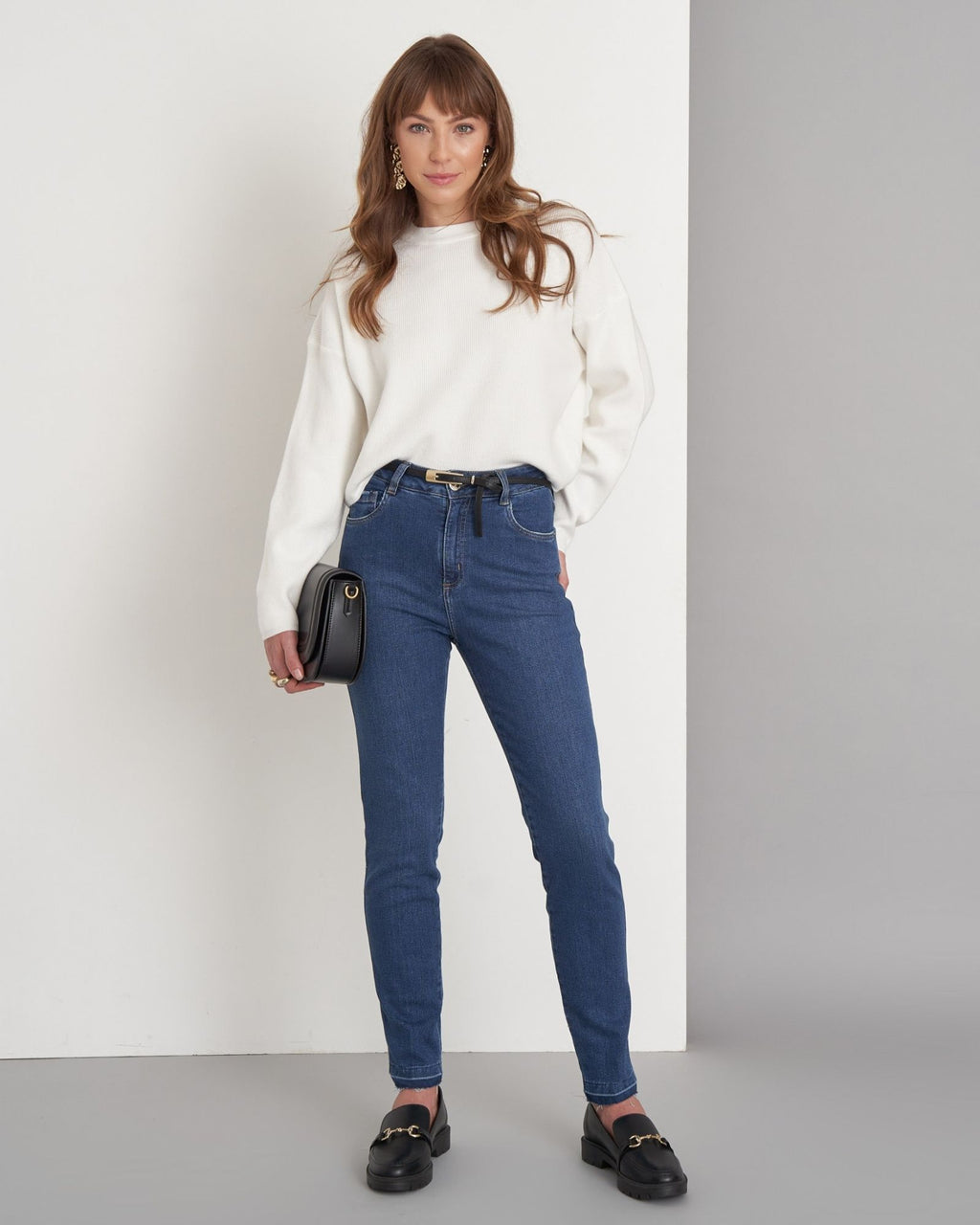 Calça Skinny Jeans com Barra Desfeita