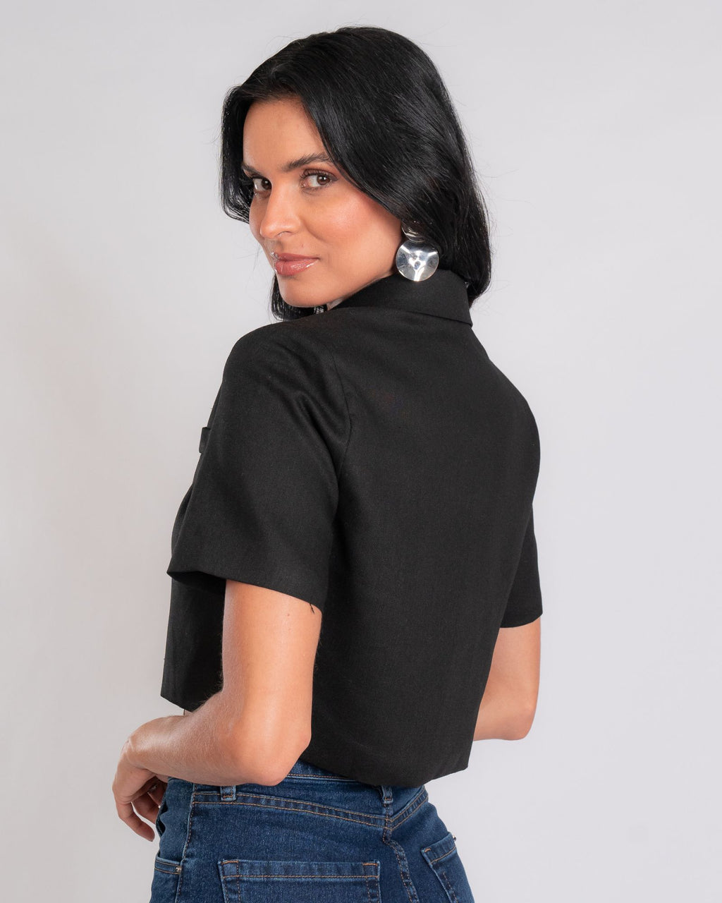 Blazer de Linho Cropped com Ombreiras
