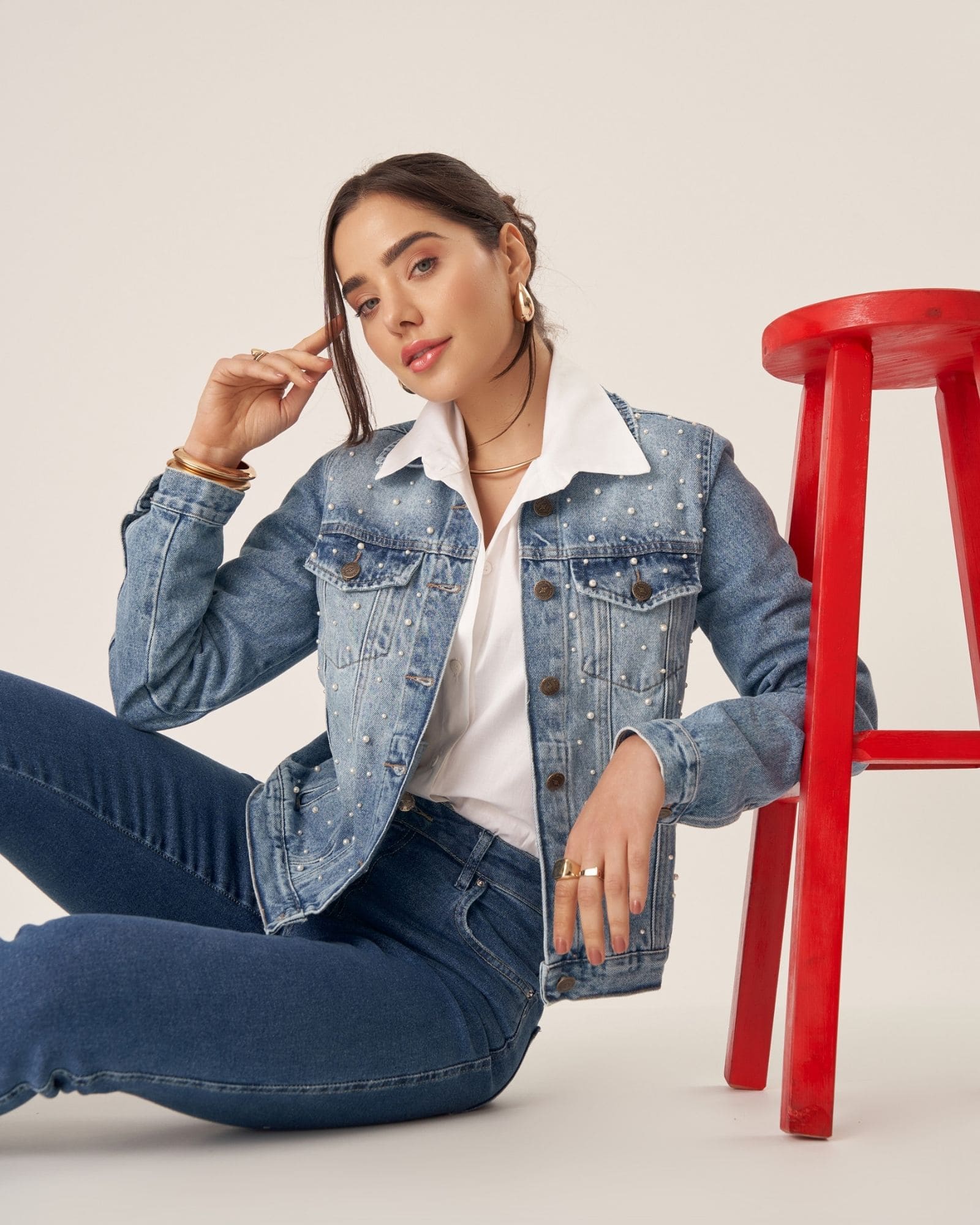 Jaqueta Jeans Tradicional com Pérolas