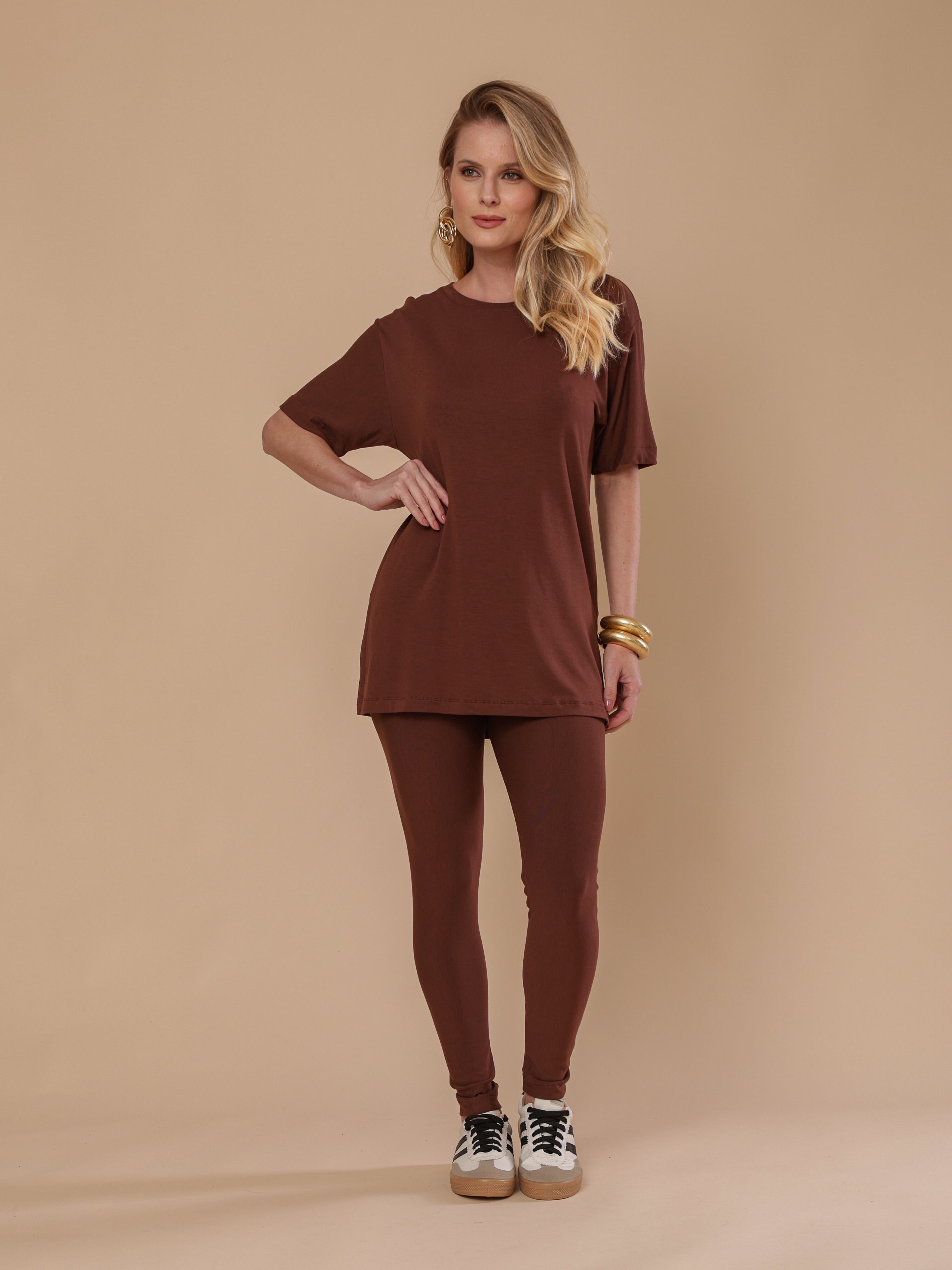 Conjunto legging e t-shirt