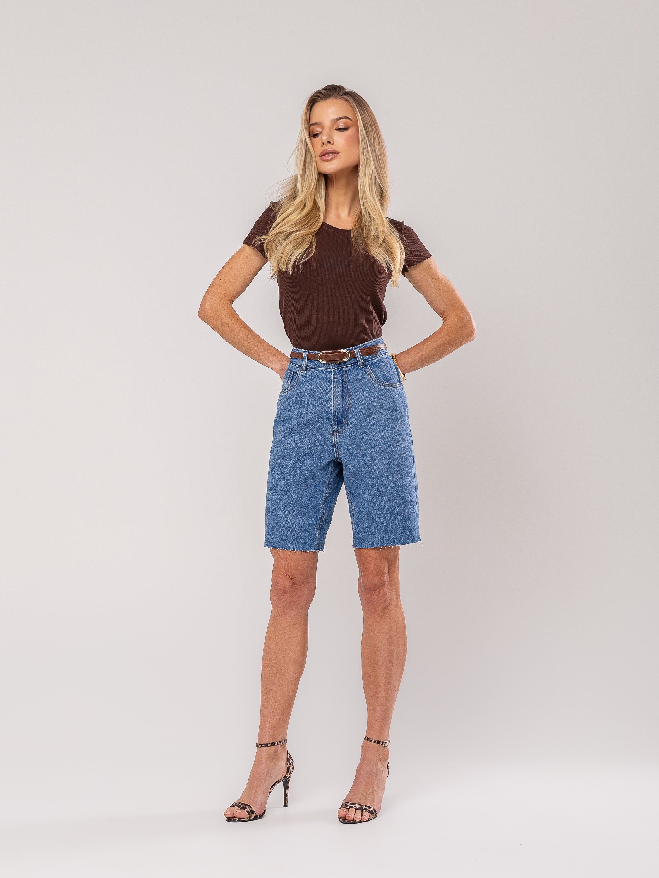 Bermuda com barra a fio