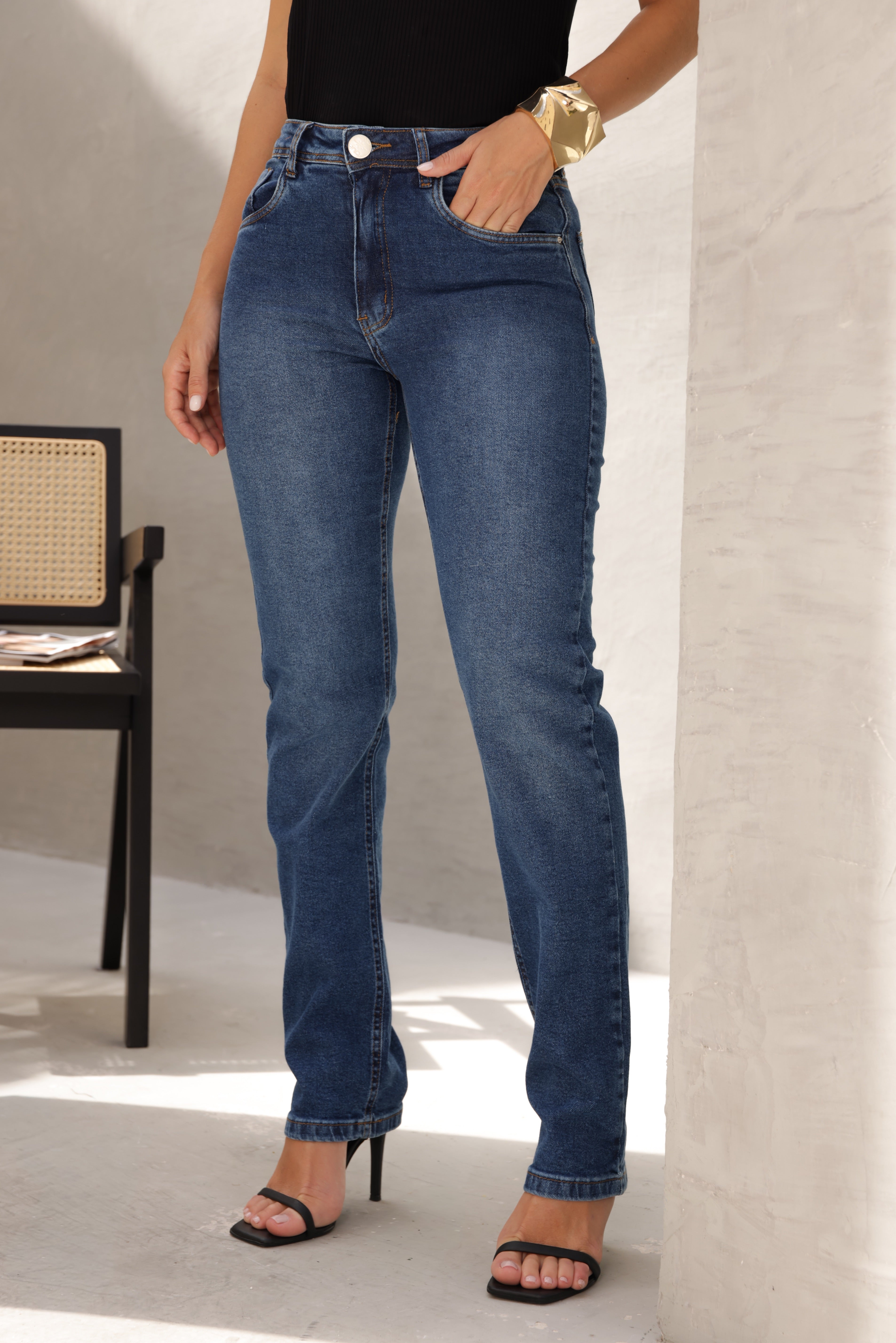 Calça Reta -  lavagem média