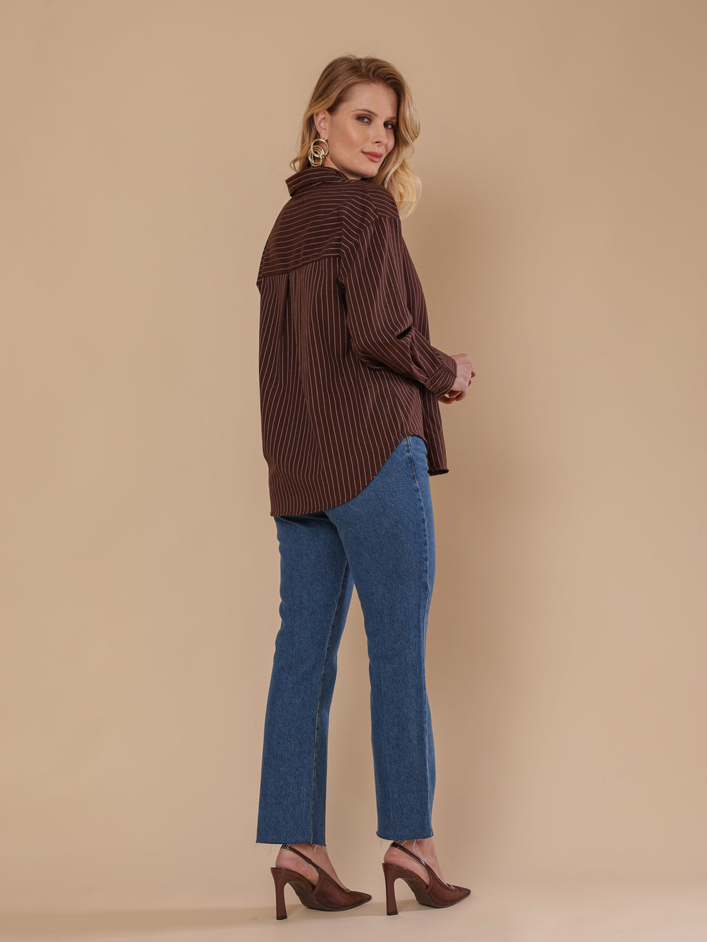 Calça Reta cropped barra a fio