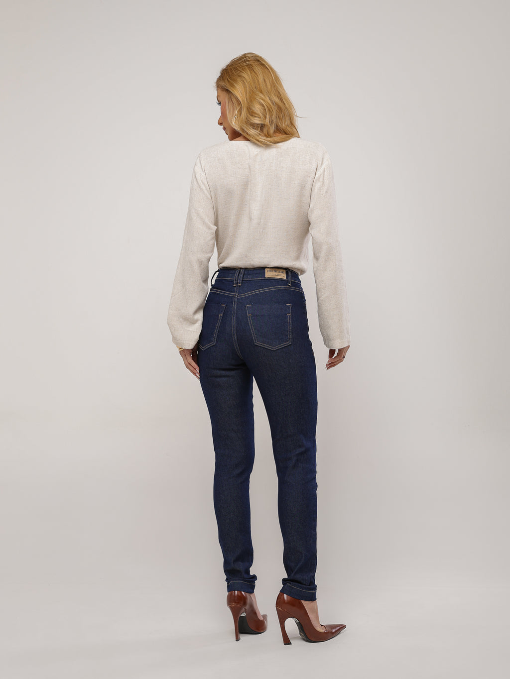 Calça cigarrete amaciada