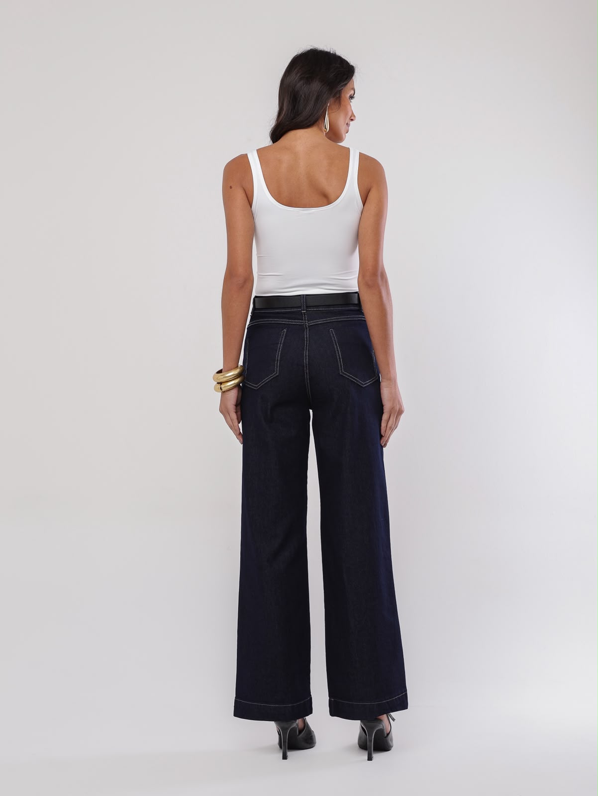 Calça wide leg amaciada