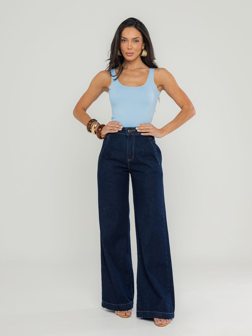 Calça wide amaciada bolso faca