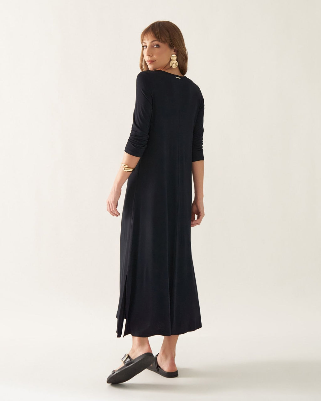 Vestido em Malha Leve com Fenda Lateral