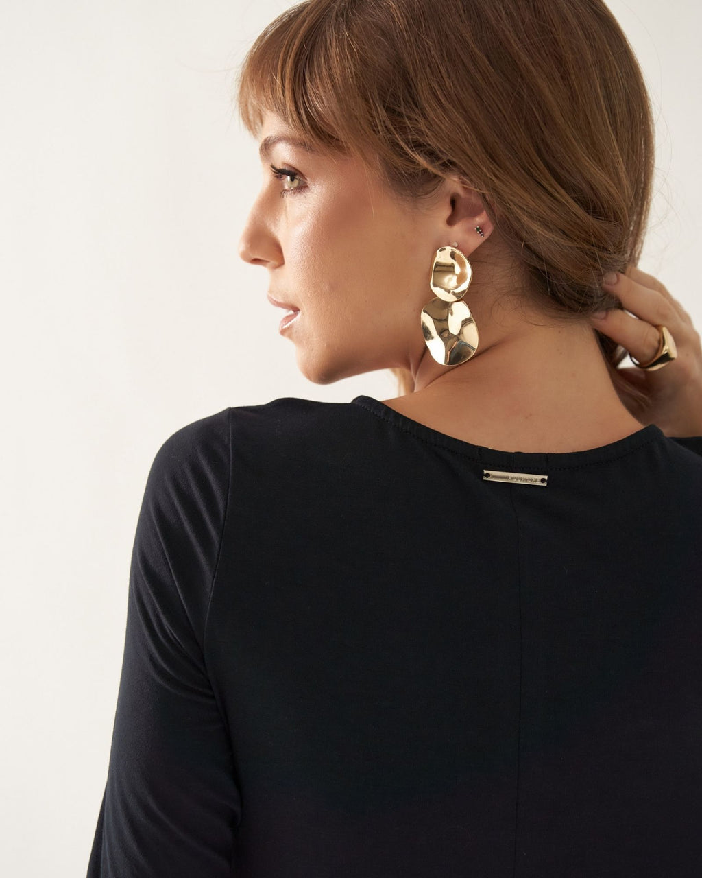 Vestido em Malha Leve com Fenda Lateral