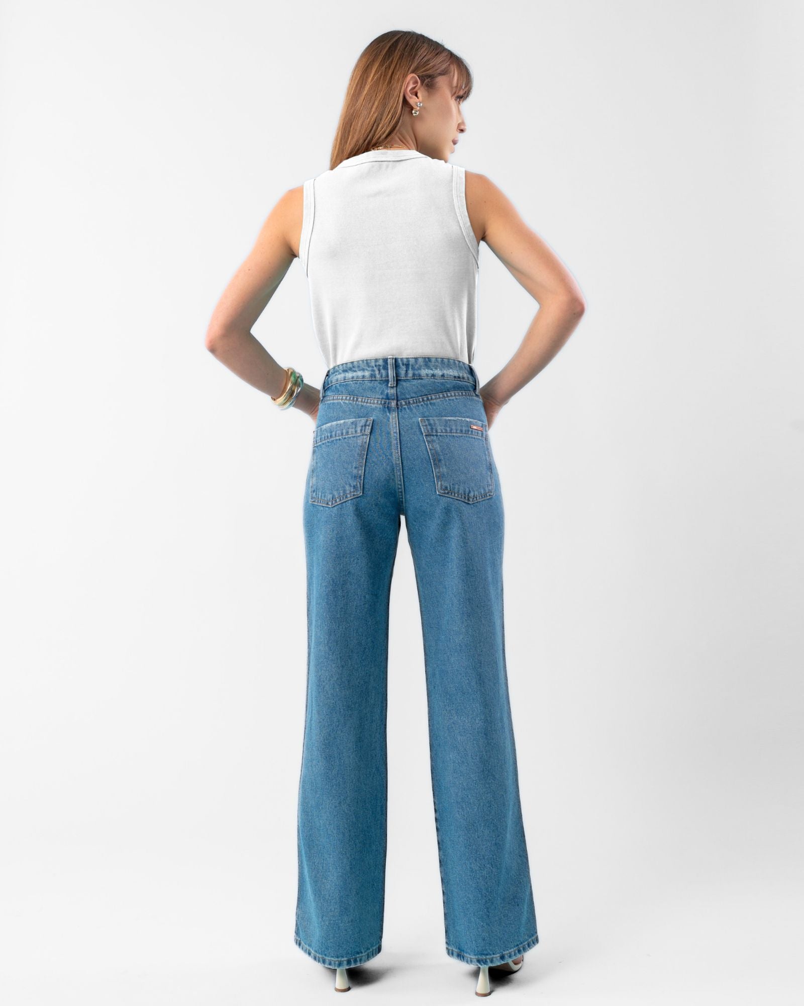 Calça Wide Leg Jeans com Lavagem Média