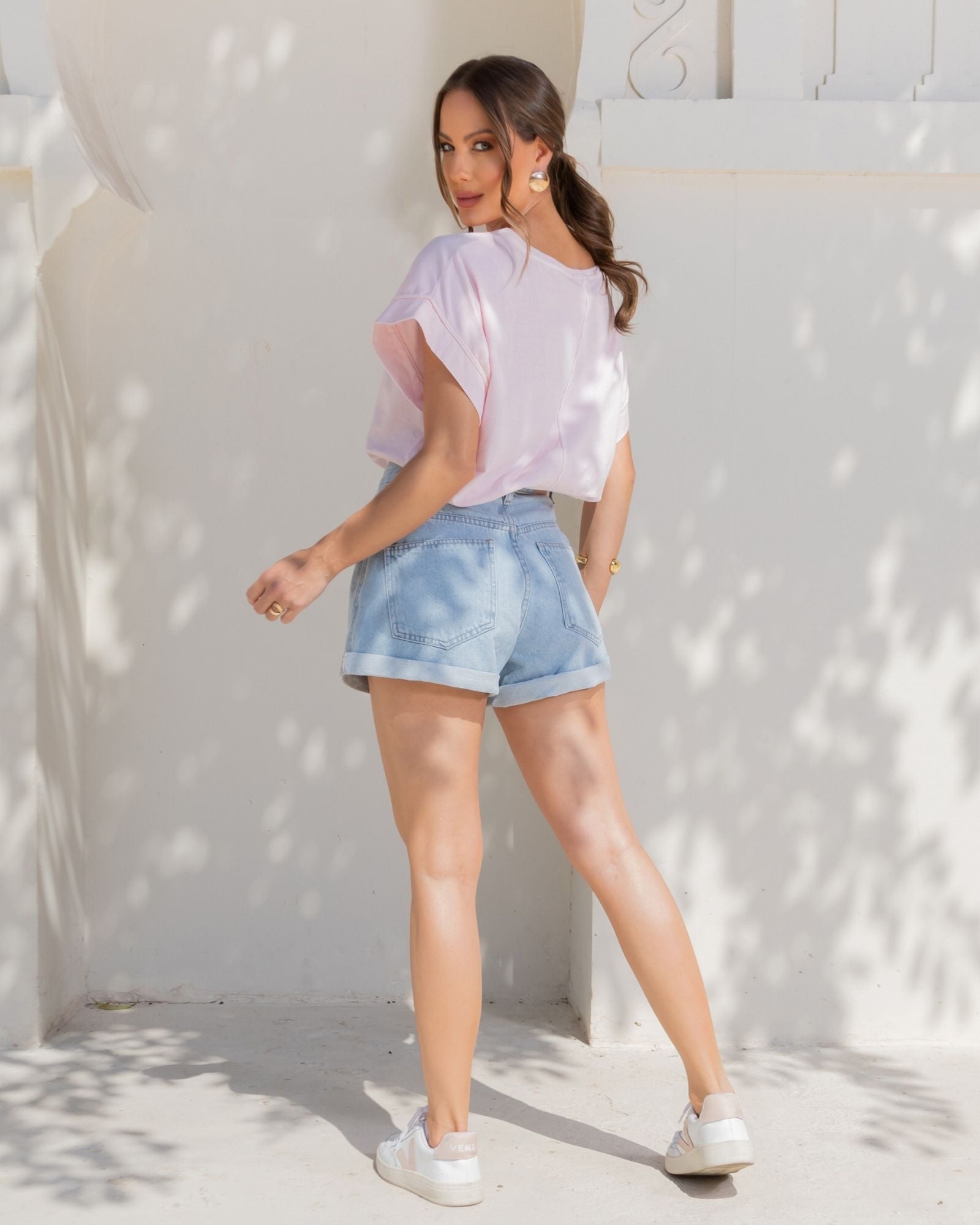 Shorts Jeans Mom com Barra Virada