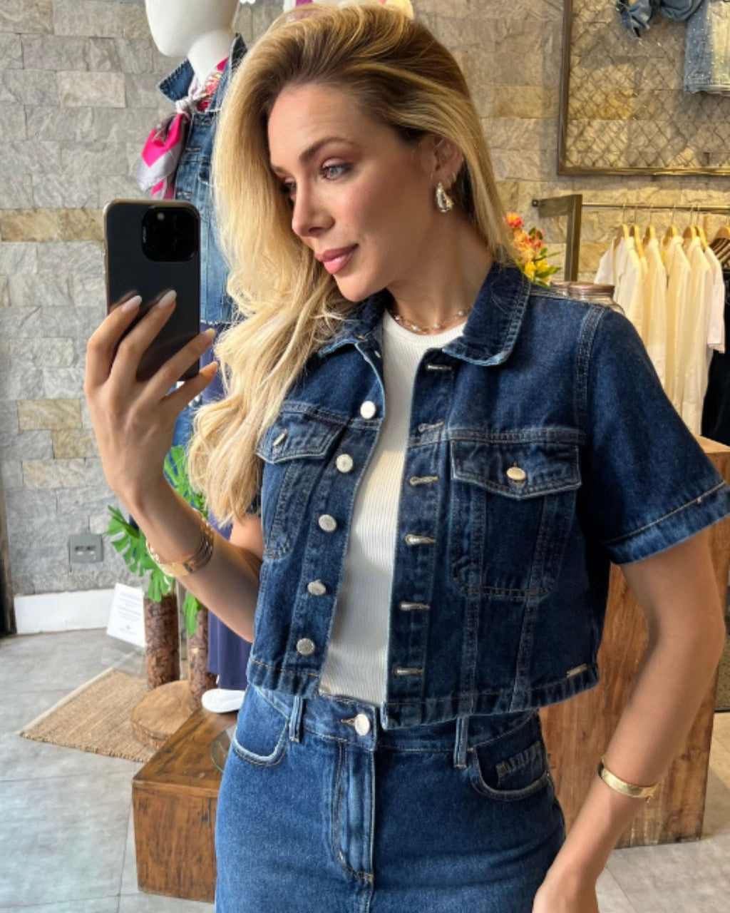 Jaqueta Jeans Cropped Manga Curta