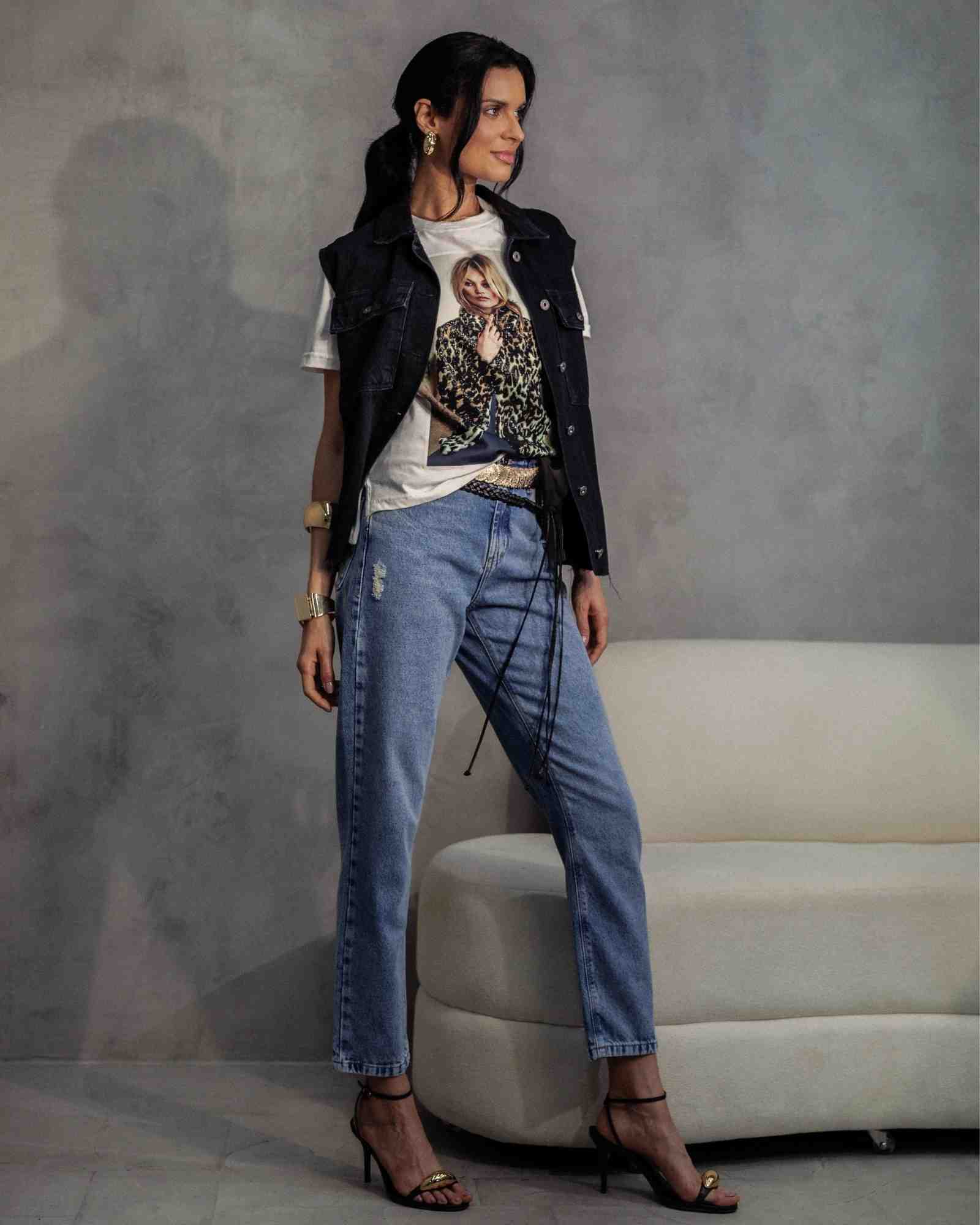 Calça Mom Jeans Lavagem Marmorizada