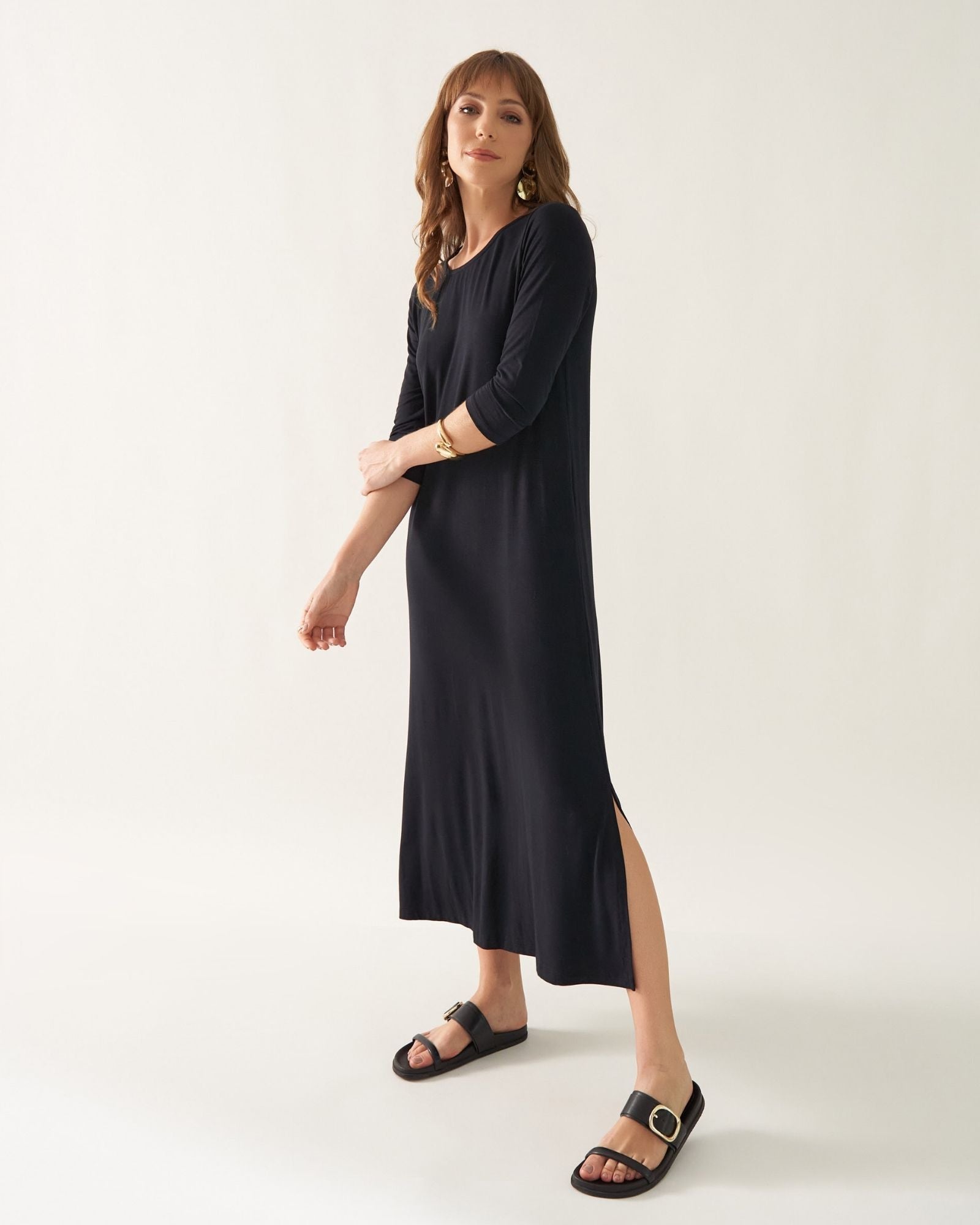 Vestido em Malha Leve com Fenda Lateral